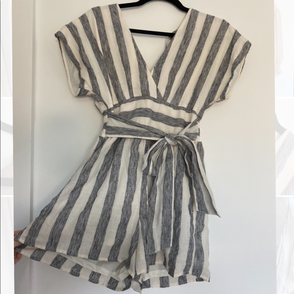 American Eagle romper